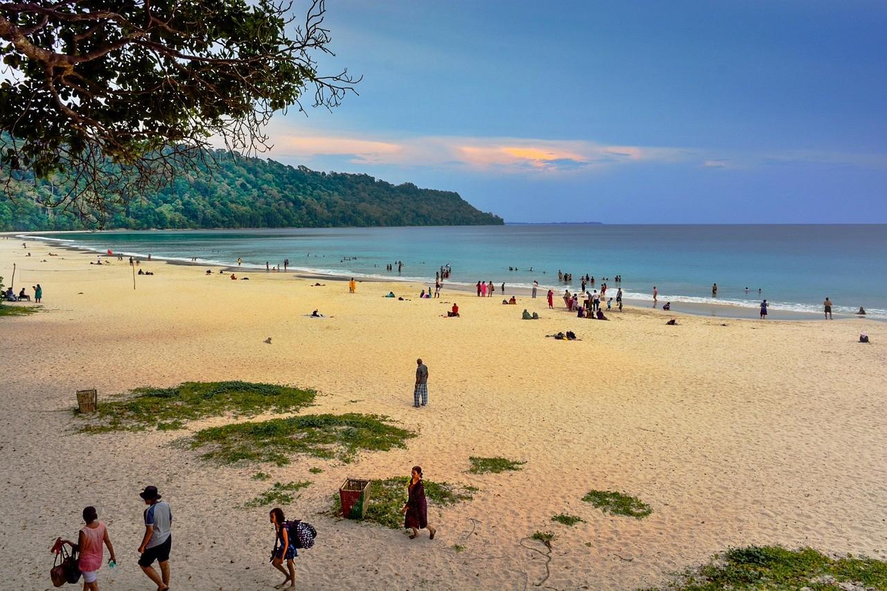 Private Ferry vs. Government Ferry in Andaman: Which is Best for Your Trip? (2025)
