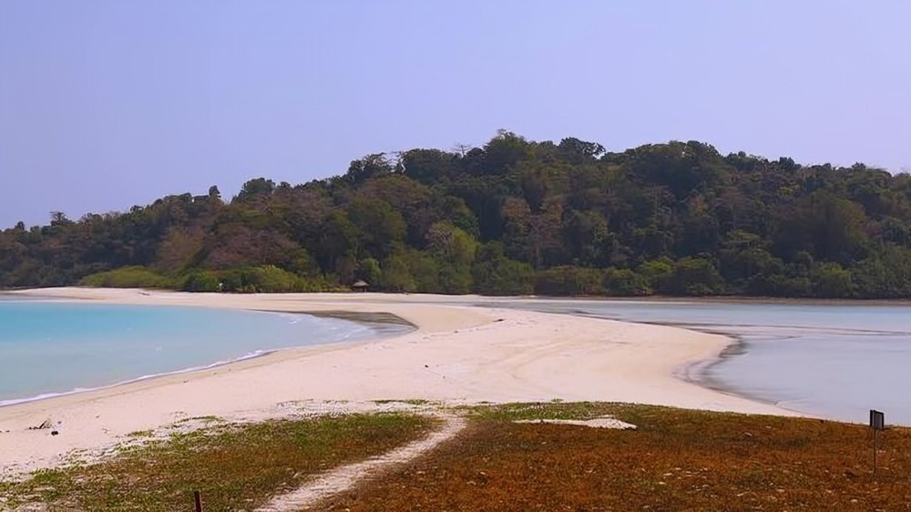 A Guide to Diglipur: Home of the Twin Ross & Smith Islands (2025)